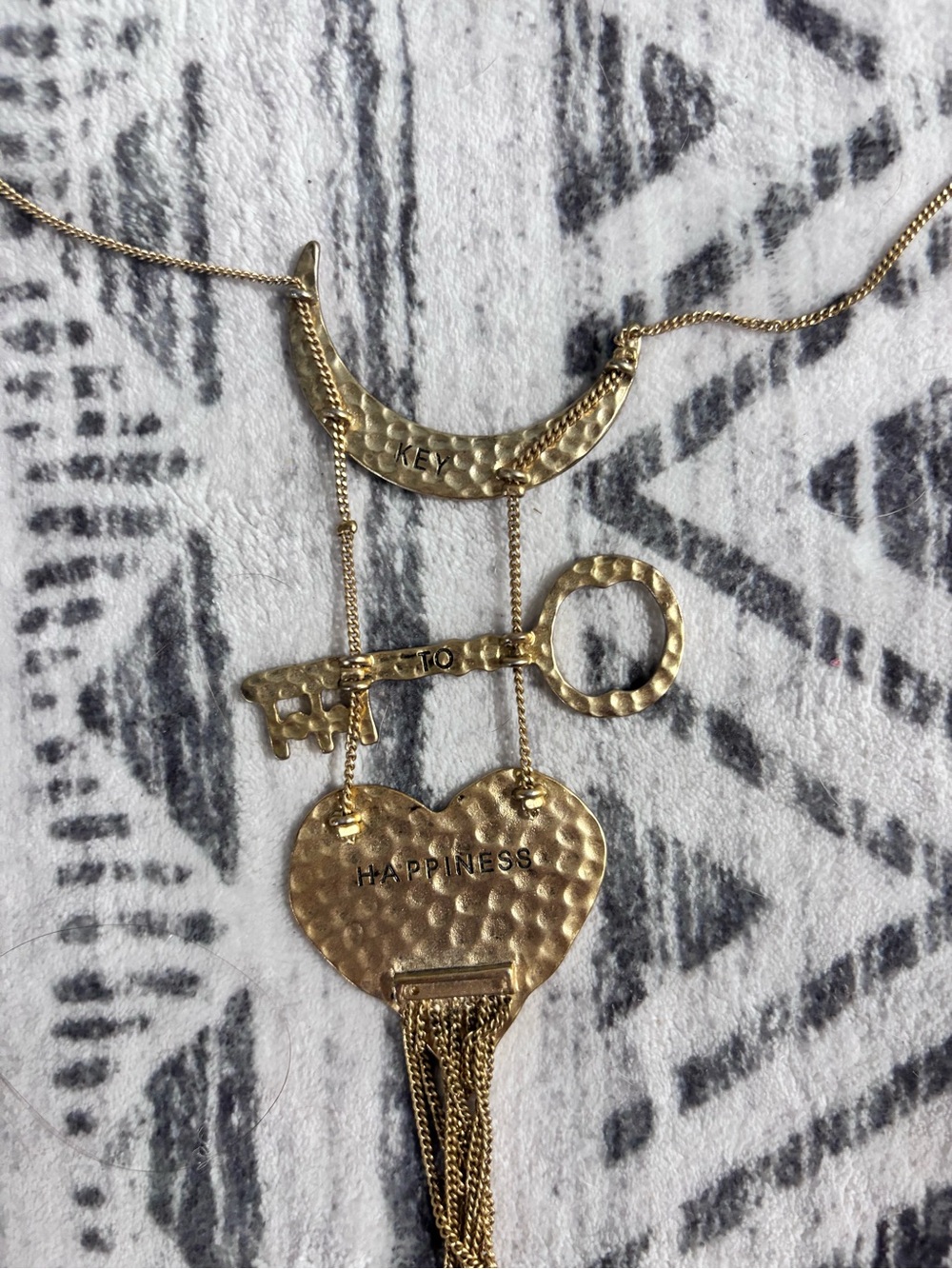 Gold Heart & Key Pendant Necklace - Happiness Design